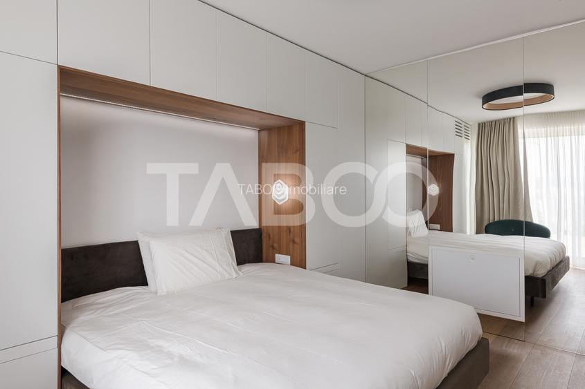 Apartament de lux de vanzare cu 3 camere cu gradina de 200 mp
