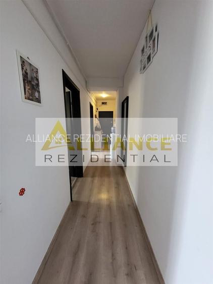 Apartament 3 camere cu terasa spectaculoasa de 54 mp â Str. Luica Sector 4 - 9