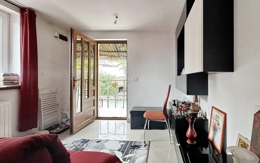 Apartament in casa | Curte individuala