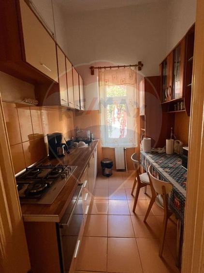 Apartament cu 3 camere de închiriat în zona Garii