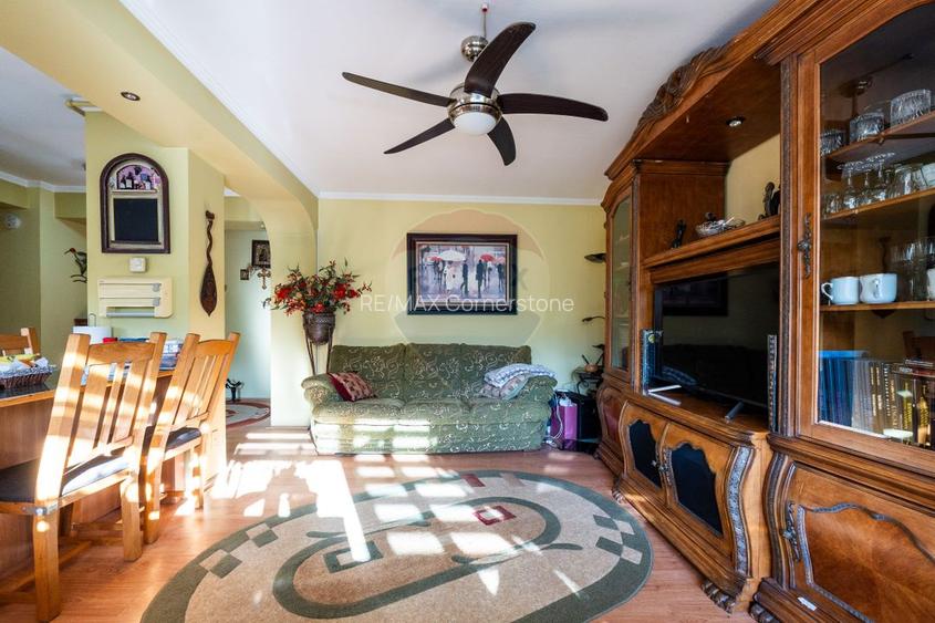 Apartament cu 3 camere de vânzare în Centrul orașului Câmpulung - 18