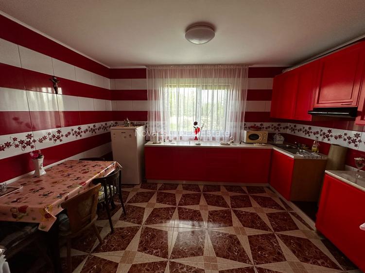 De vanzare, casa + teren 2000mp sat. Calienii Noi - 9