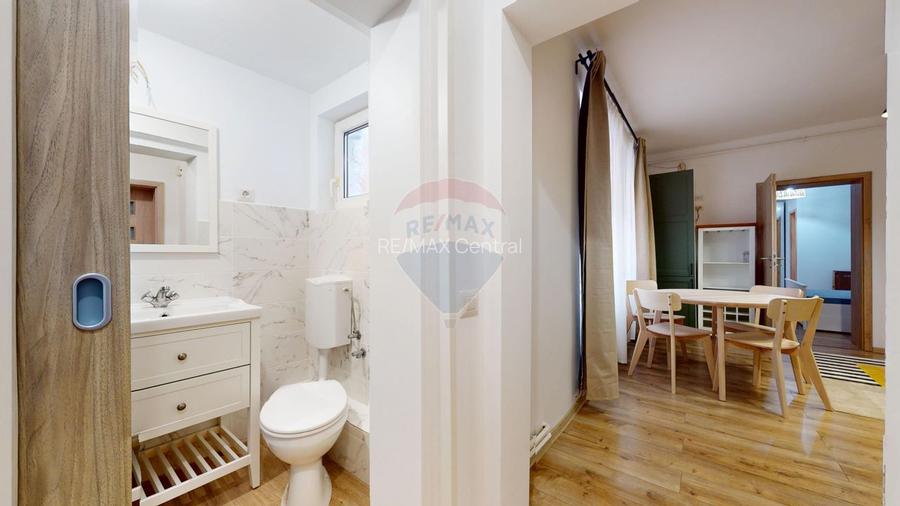 3 camere Centrul Istoric -acceptăm regim hotelier- 2 intrări separate - 9