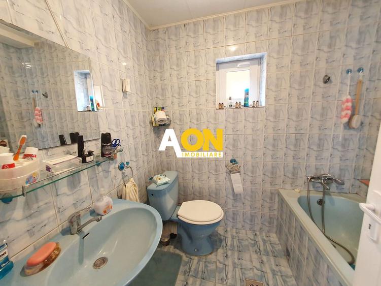 Casa 4 camere, 2 bai, 86 mp utili, renovata, zona Lipoveni