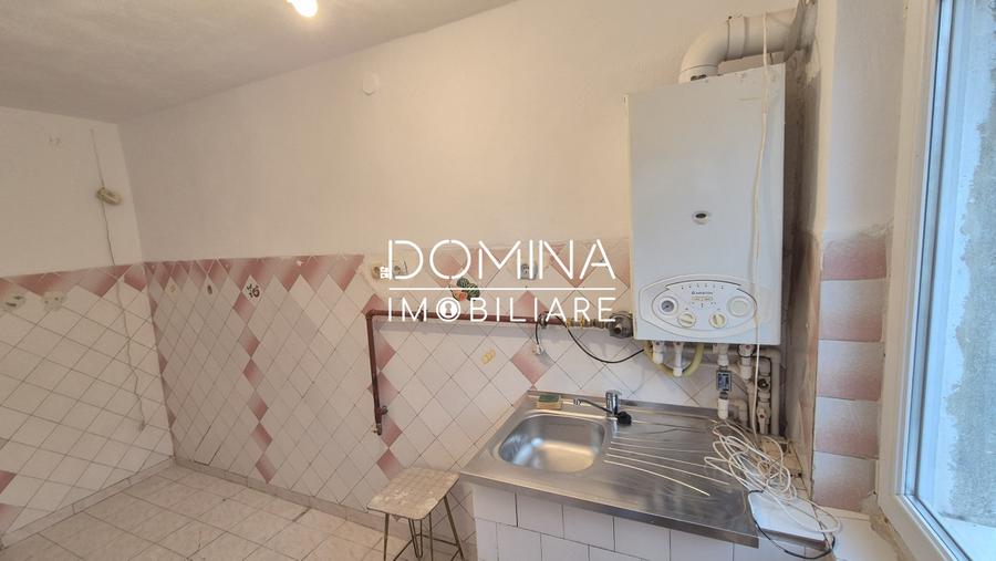 Vanzare apartament 2 camere, 42 mp - Bumbesti-Jiu - strada Jiului