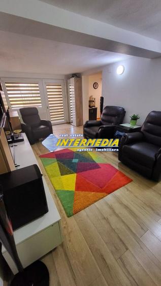 Casa Insiruita Apartament 3 camere P+1 cu 250 mp Teren Scara Interioara Mobilat