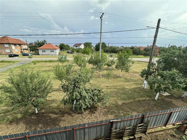 Casa noua cu 6 camere in SAGU la principala
