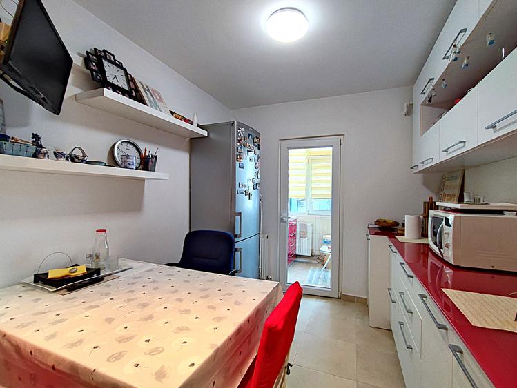 Apartament 2 camere de vanzare in Faleza Nord langa restaurantul Reyna