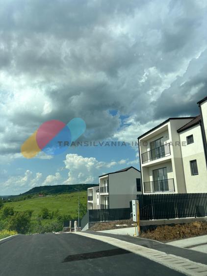 Duplex semifinisat, 120 mp utili, drum privat, zona Chinteni