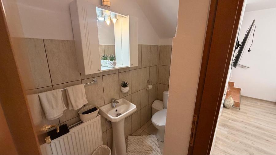 ProprietarAp. 3 camere | Vilă | Etaj+Mansardă | 68mp | Dumbravița | Loc parcare