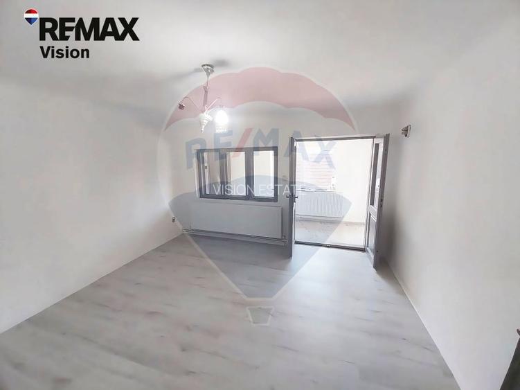 Casă si teren de vânzare | Craiova | Strada Rachitei zona Brestei - 8