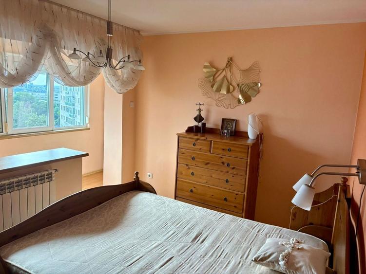 CIRESICA  3 CAMERE , LIBER, GAZE  77 MP PRET 132900 EURO