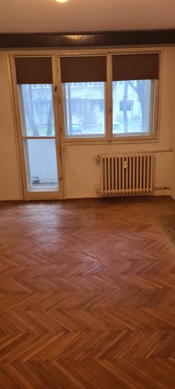 Apartament 3 Camere,Titan,parter/10,2 balcoane,Liber