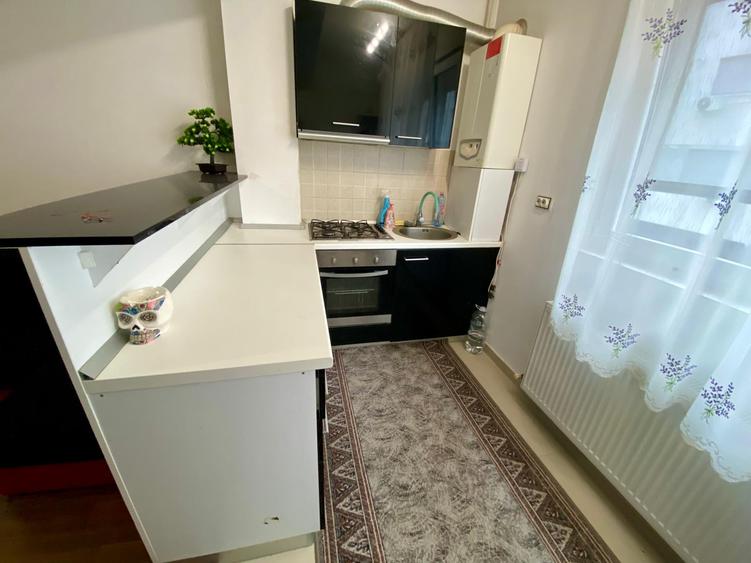 Apartament - 3 Camere - Centrala Proprie - AC - Militari-Residence