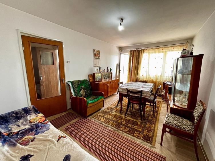 VANZARE APARTAMENT 2 CAMERE CONFORT 1 ZONA VEST, PLOIESTI