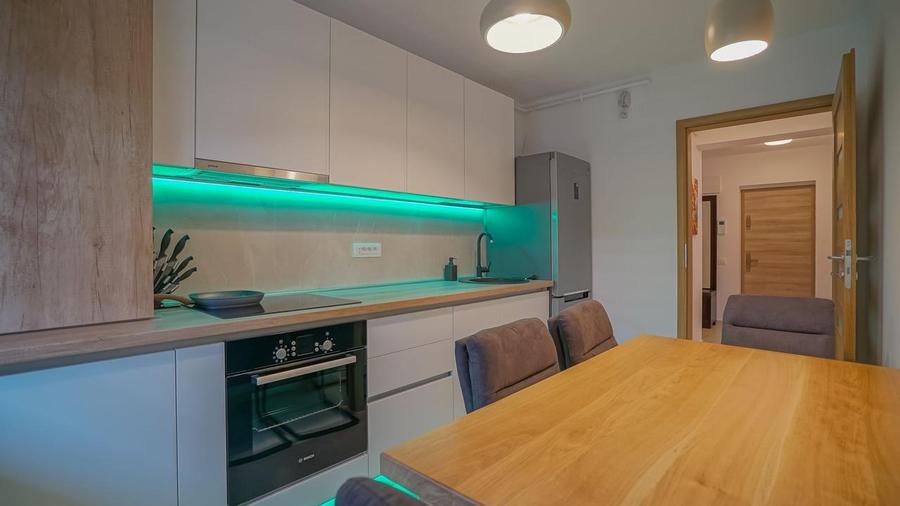 Apartament 2 camere, Urban Coresi , Premium ,Terasa MARE