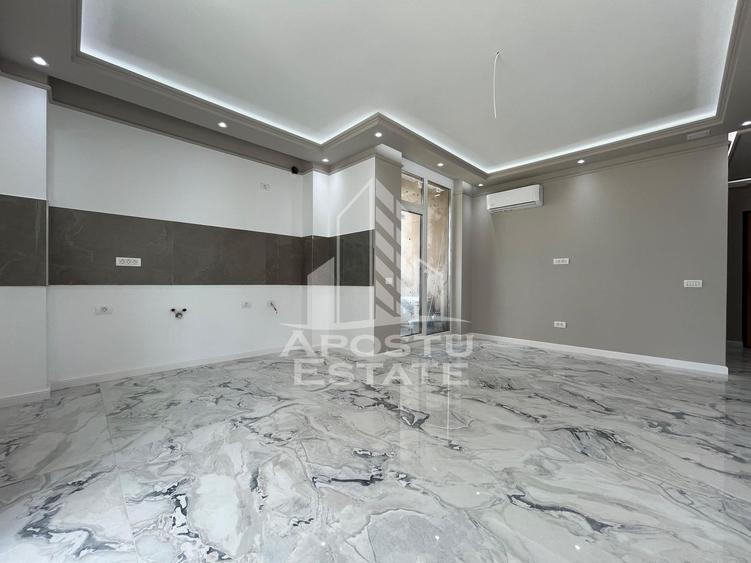 Apartament cu 3 camere open space Torontalului