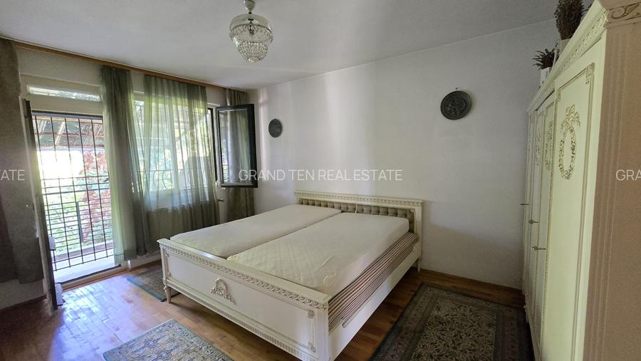 Vanzare vila P+1+M cu 5 camere, casa batraneasca , 2 garaje, teren 9249mp, - 7