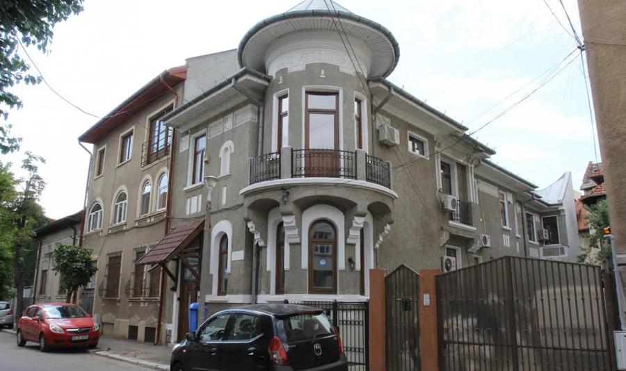 Vilă birouri | Plantelor | Unirii | 16 Camere | Centrală nouă | Curte