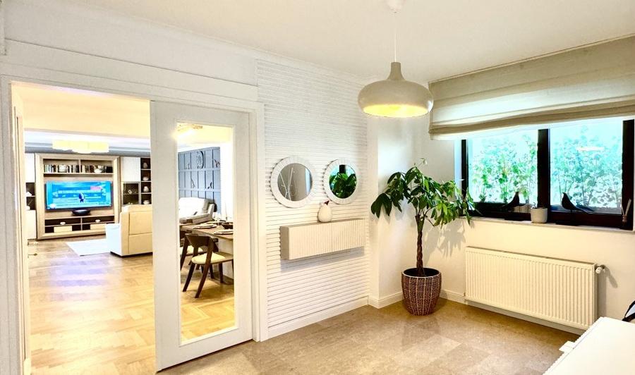 Apartament de LUX  cu gradina privată