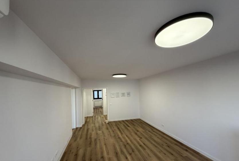 Spatiu Birouri 3 Camere situat Ultracentral Piata Unirii 94 mp
