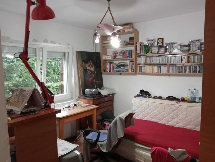 Apartament 4 camere de vanzare Tg Cucu - Podul de Fier