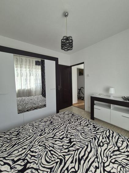 3 camere de închiriat – zona Spitalul Budimex