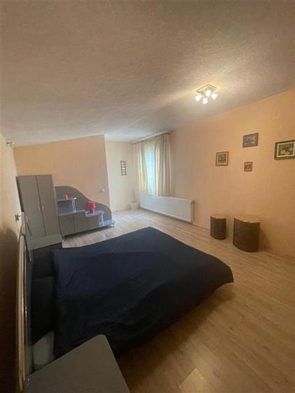 Penthouse pe 3 nivele de inchiriat in zona centrala