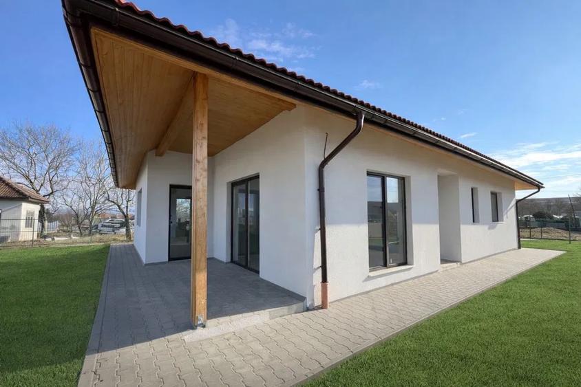 Casă individuală, P+Pod, finisată, 750mp teren, Jucu de Mijloc
