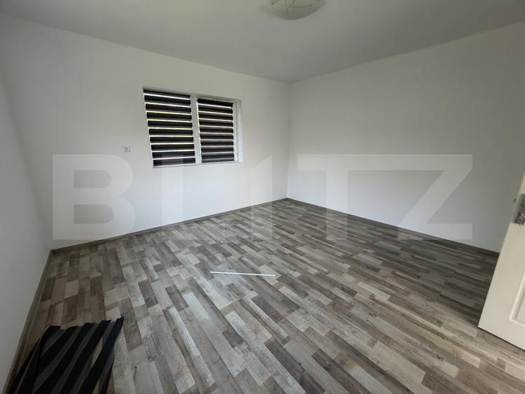 Casa de vanzare 109 mp, teren 13000 mp, zona Ciocman
