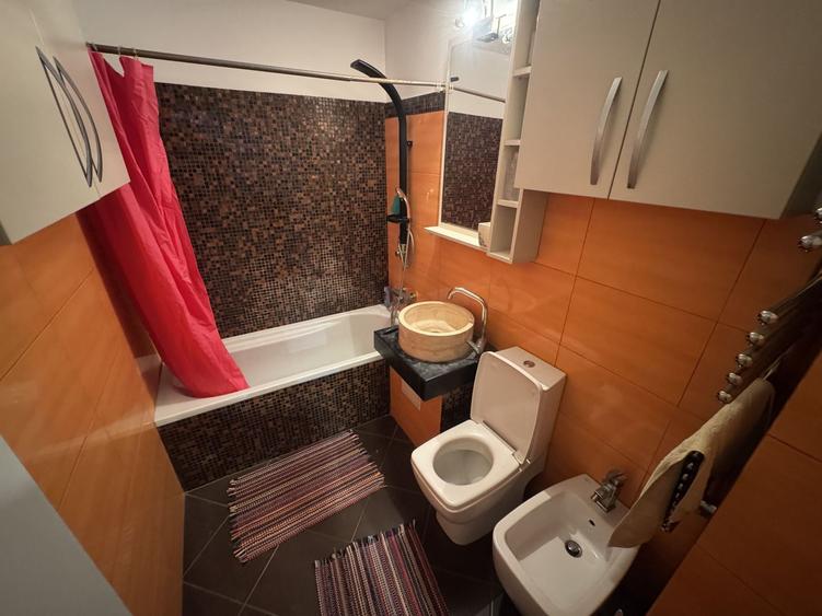 Apartament 3 camere Renovat zona Casa de Cultura - Balada cu Centrala