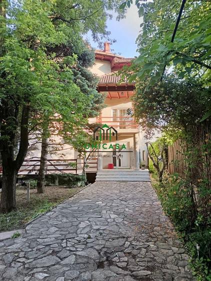 Casă tip duplex spațioasă în zona de Nord