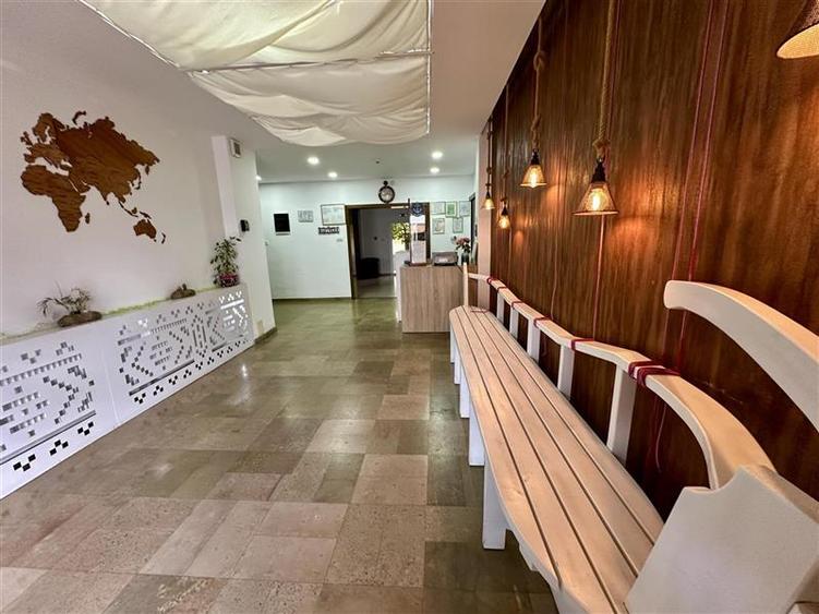 Vanzare Cladire Multifunctionala 783mp Mamaia Nord - Pensiune la Cheie