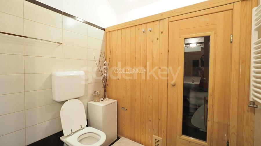 Vila cocheta in cartier rezidential cu piscina comuna, garaj - 24