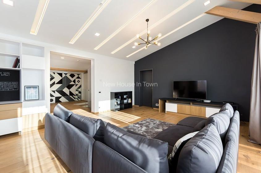 Casă deosebită de vânzare în Sânpetru | Teren 1400 mp - 25