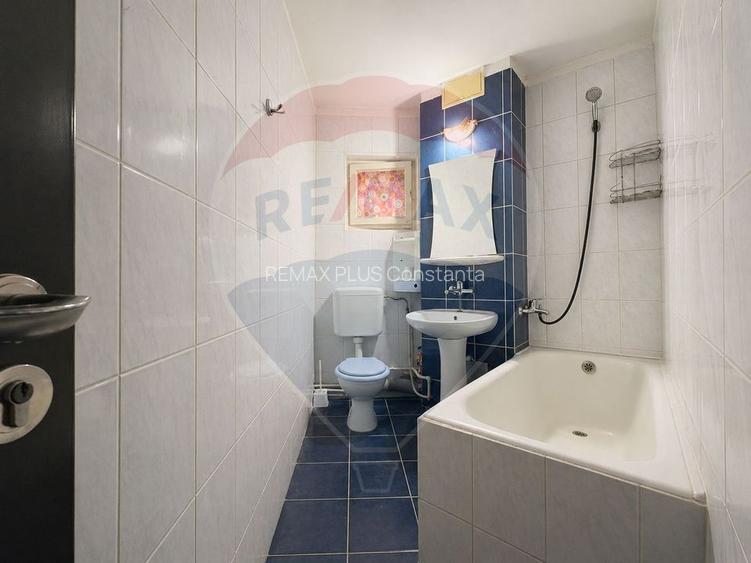 Apartament de vânzare 2 camere central cu vedere la mare - 11