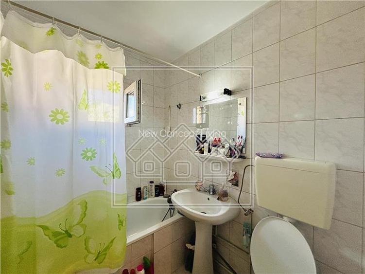 Apartament de vanzare in Sibiu - 3 camere, 2 balcoane si pivnita - - 16