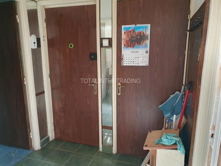 Vanzare-2 camere-1/4-decomandat-Dr Taberei 34-liber-de renovat-95000E - 6