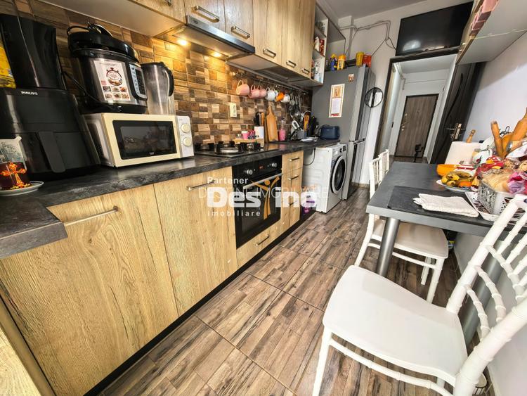 Comision 0% - Apartament 2 camere decomandat 49 mp et. 3 cu balcon si geam baie - 7