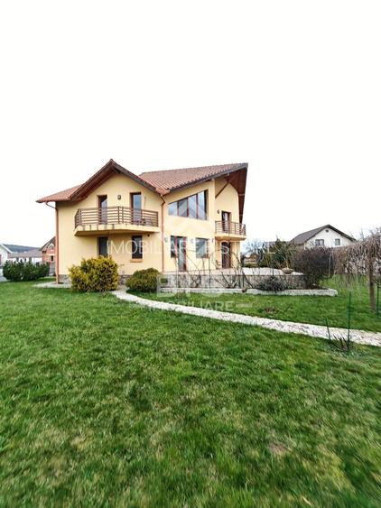 Casă P+E în Unirea | Teren Generos 1163 mp - 21