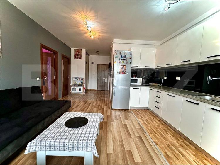 Apartament cu 3 camere ,semidecomandat, 51 mp, zona Stejarului - 6