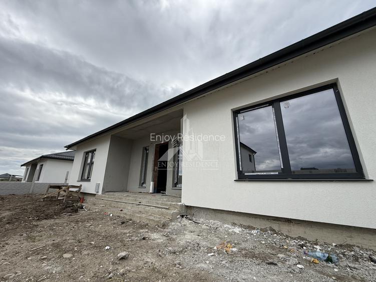 VEZI VIDEO! Ansamblu case individuale pe parter 2026 | Curte 400mp | Domnesti - 11