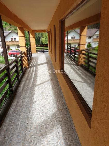 Pensiune de vânzare – ideală pentru investiție - 3