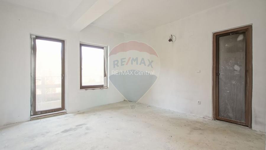 Investiție: Pensiune + Casă lemn, priveliște superbă, 0% Comision - 29