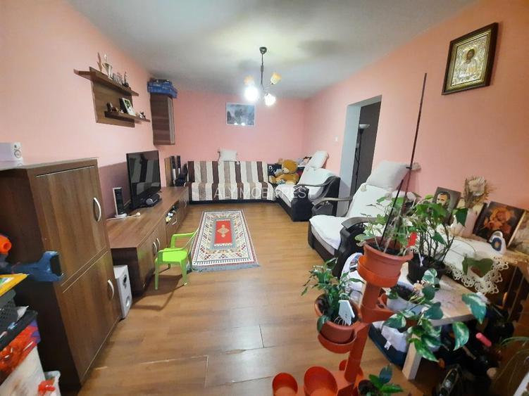 VANZARE 2 CAM BULEVARDUL TINERETULUI - 4