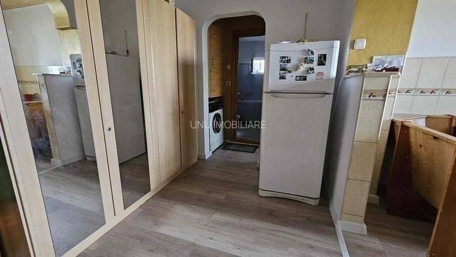2 Camere Decomandat 57mp Mobilat Bloc 1984 zona Nicolina Lidl Prima Statie - 5