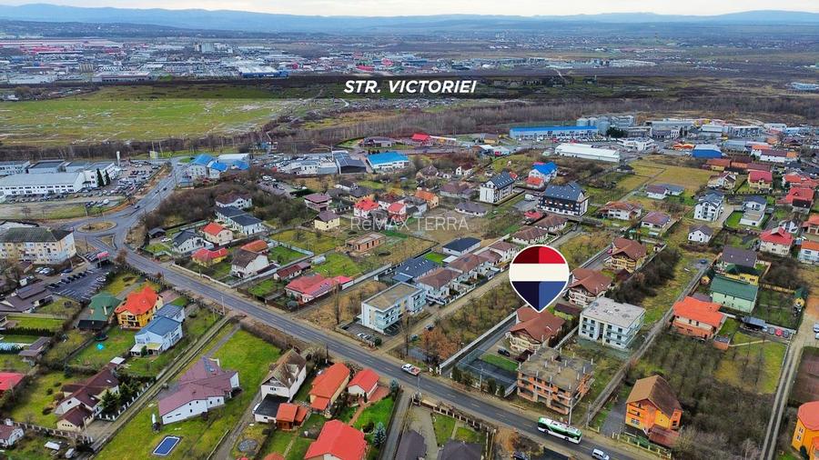 Casă / Vilă de lux cu 2 garaje, 10 camere de vânzare în BAIA MARE - 4