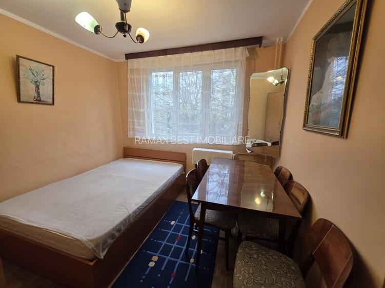 1 Decembrie 1918, intersectie Jean Steriadi, 10 minute metrou, vav Auchan - 8