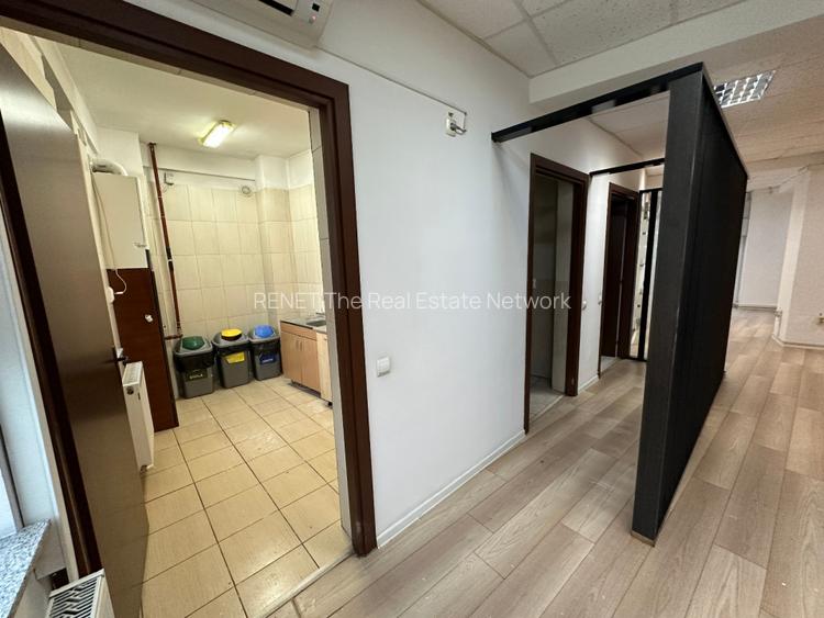 Vand o cladire de birouri,cabinete..etc. situata in Cotroceni ,zona exclusivista - 16