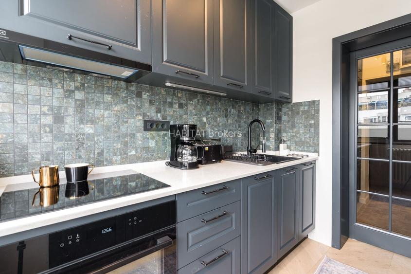 O Vacanță Permanentă în Inima Capitalei, Magheru/Bălcescu - 23